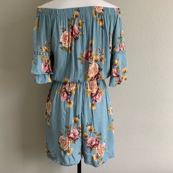 Floral Short Romper - Picture 2 of 8